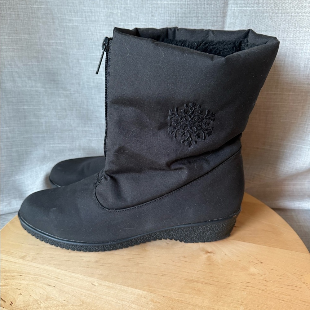 Toe Warmer Canada Boots Womens 10M Mid Calf Winter Black  Waterproof